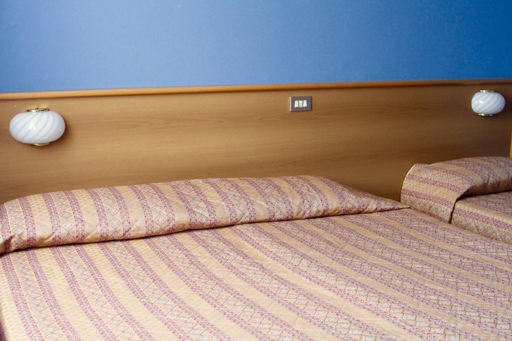 צ'רטוזה די פאביה Hotel Monumento מראה חיצוני תמונה